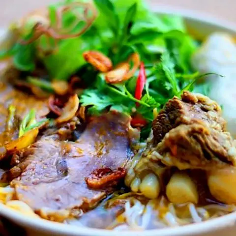 Hình ảnh Bún Đầy đủ sụn