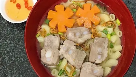 Hình ảnh Nui canh sườn