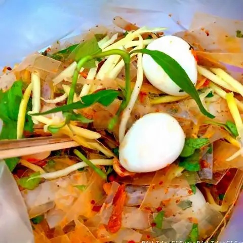 Hình ảnh Bánh tráng trộn nhỏ - 3 trứng cút