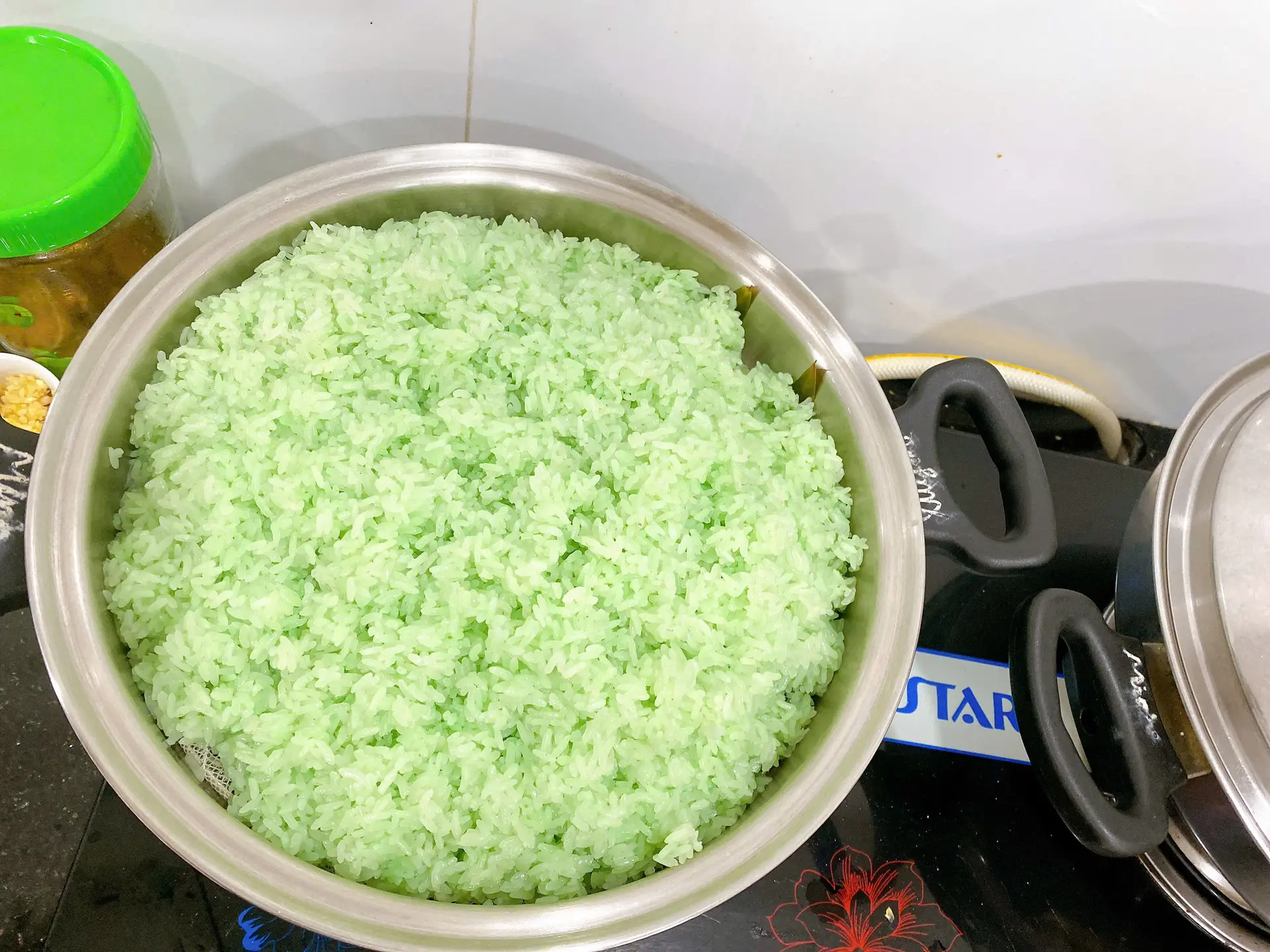 Hình ảnh Xôi lá dứa cốt dừa