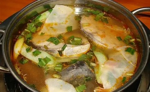 Hình ảnh Lẩu cá hú tàu hũ măng chua