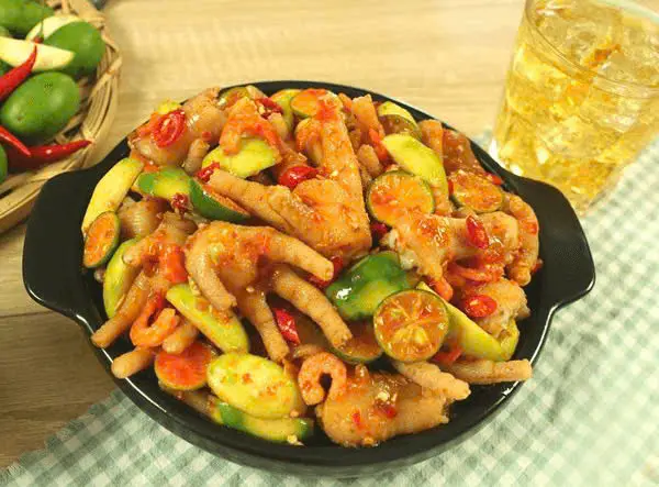Hình ảnh Chân gà sốt Thái (có xương)