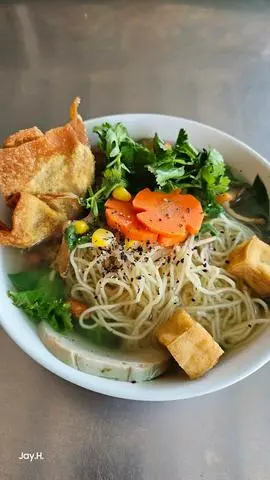 Hình ảnh Mì hoành thánh chay