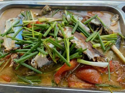 Hình ảnh Cơm cá ngừ kho cà