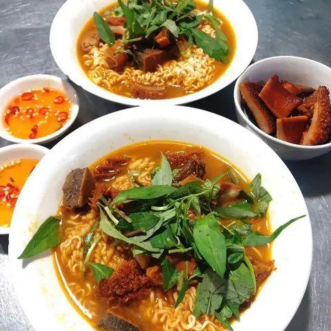 Hình ảnh Mì gói phá lấu