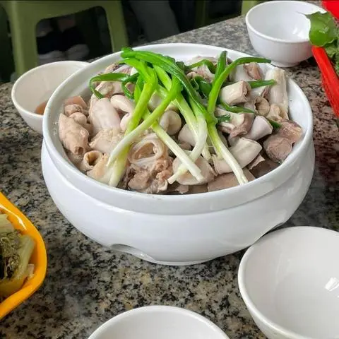 Hình ảnh Đầu phèo trần canh nóng phần nhỏ