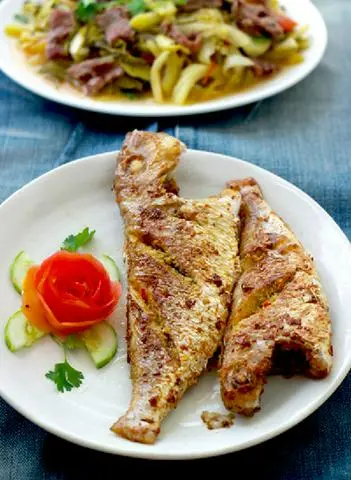 Hình ảnh Cơm cá hường chiên