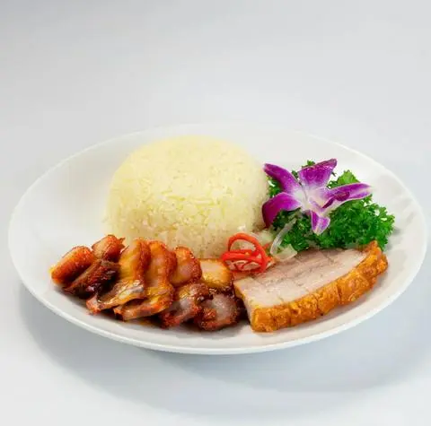 Hình ảnh Cơm heo quay xá xíu