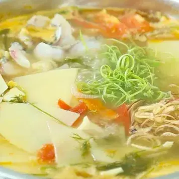 Hình ảnh Lẩu cá diêu hồng măng chua