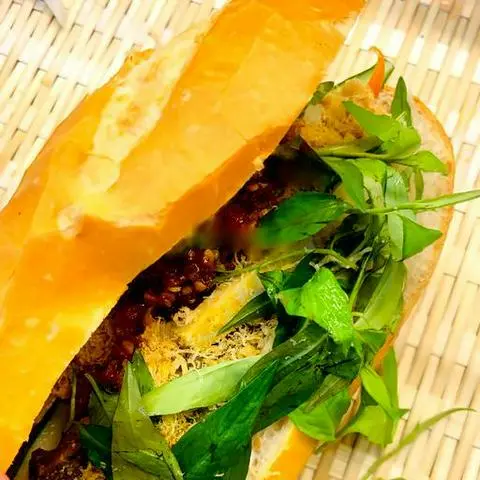 Hình ảnh Bánh mì chay chả chà bông