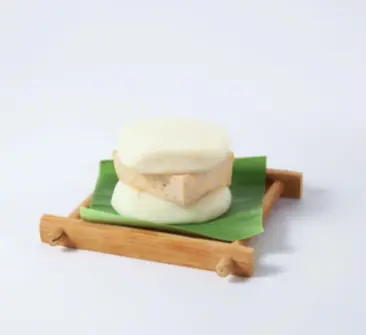 Hình ảnh Bánh giầy kẹp chả lụa ngon
