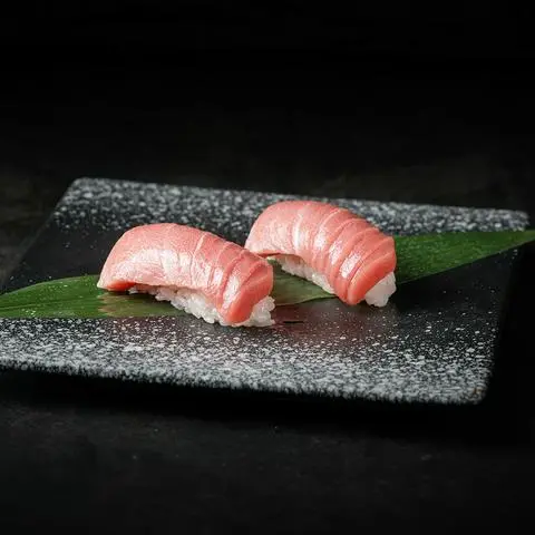 Hình ảnh Nigiri lườn cá ngừ béo - 2 miếng