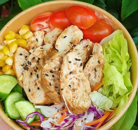 Hình ảnh Salad ức gà sốt tiêu đen