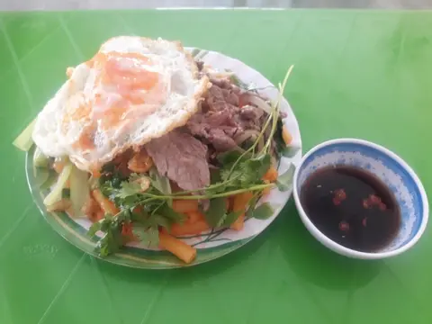 Hình ảnh Nui xào bò trứng