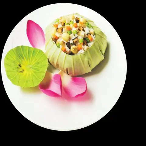 Hình ảnh Cơm chiên lá sen chay