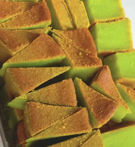 Hình ảnh Bánh khoai mì nướng lá dứa & truyền thống quán giao ngẫu nhiên