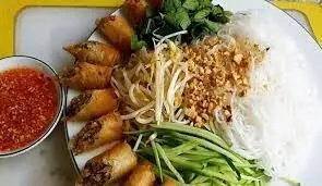 Hình ảnh Bún chả giò chay