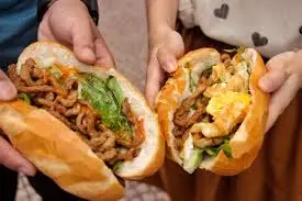 Hình ảnh Bánh mì chả cá - ốp la