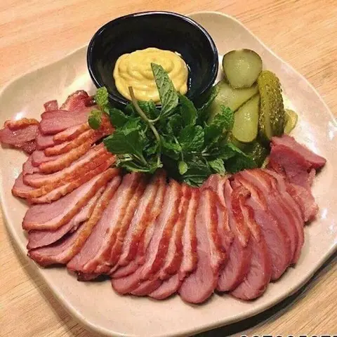 Hình ảnh Lườn ngỗng hun khói