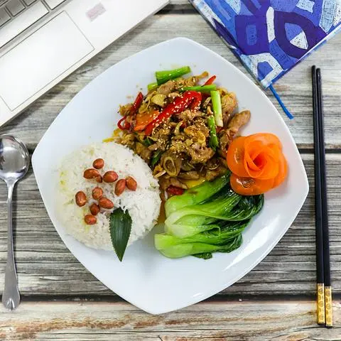 Hình ảnh Cơm gà xào lăng
