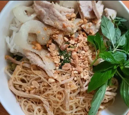 Hình ảnh Bún bì thịt luộc