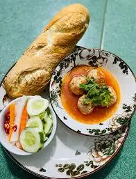 Hình ảnh Bánh mì xíu mại