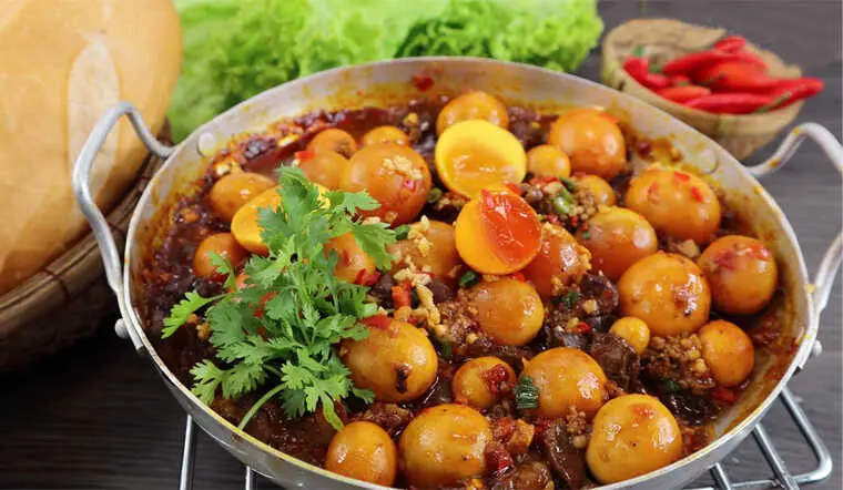 Hình ảnh Trứng gà non sốt Thái