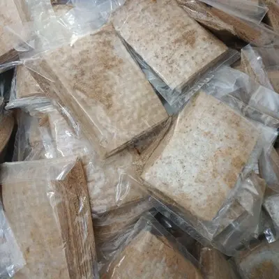 Hình ảnh Bánh tráng muối lắc cay