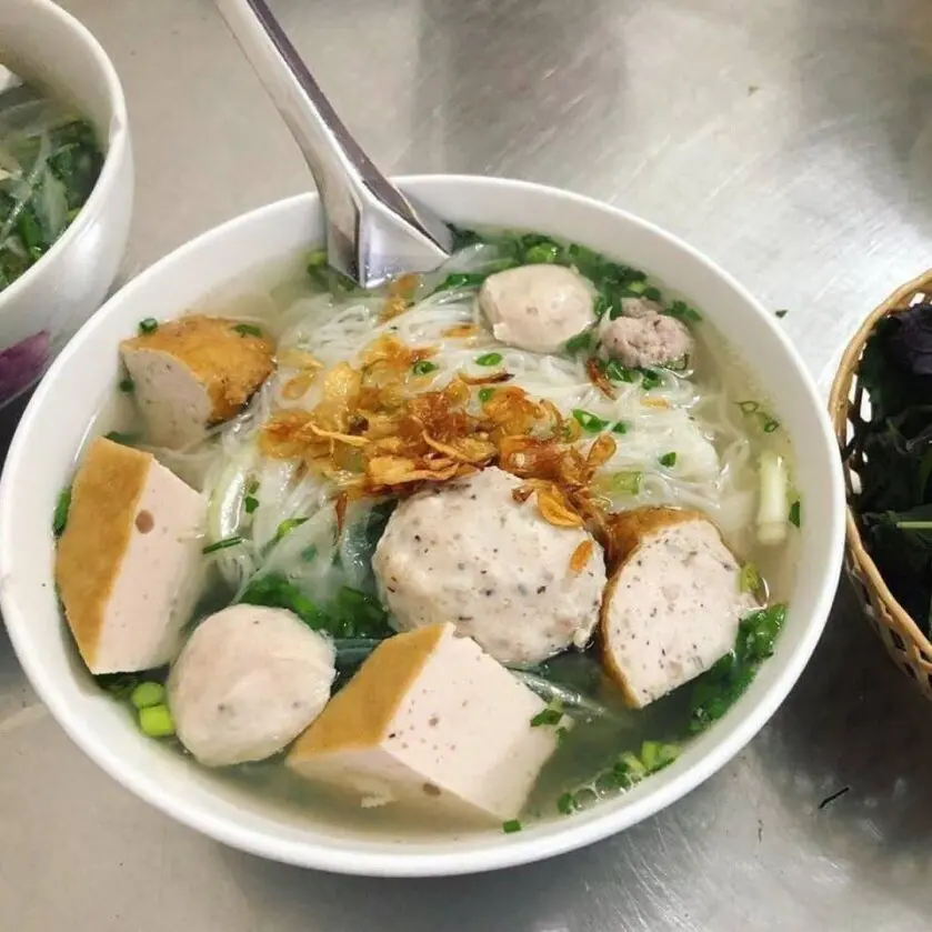 Hình ảnh Bún - bánh canh chả mọc