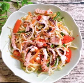 Hình ảnh Gỏi đu đủ Thái Lan bạch tuộc