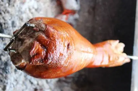 Hình ảnh Chân giò nướng mắc mật