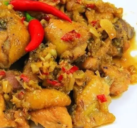 Hình ảnh Gà kho xả ớt