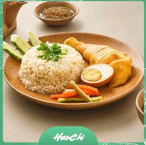 Hình ảnh H13 Cơm gà trứng phá lấu