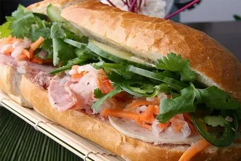 Hình ảnh Bánh mì đặc biệt
