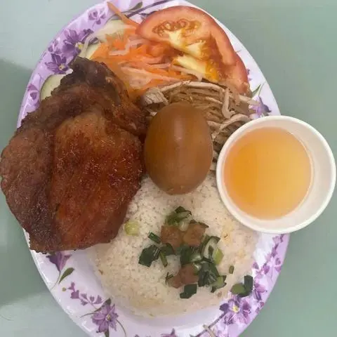 Hình ảnh Cơm sườn trứng kho