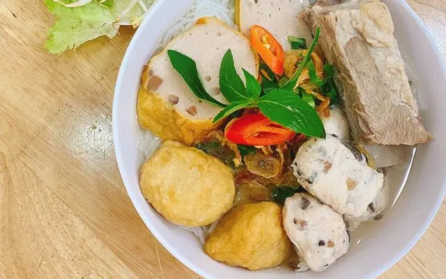 Hình ảnh Bún sườn mọc chả