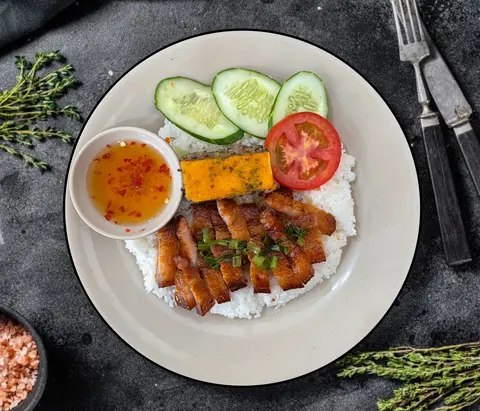 Hình ảnh Cơm ba rọi - chả