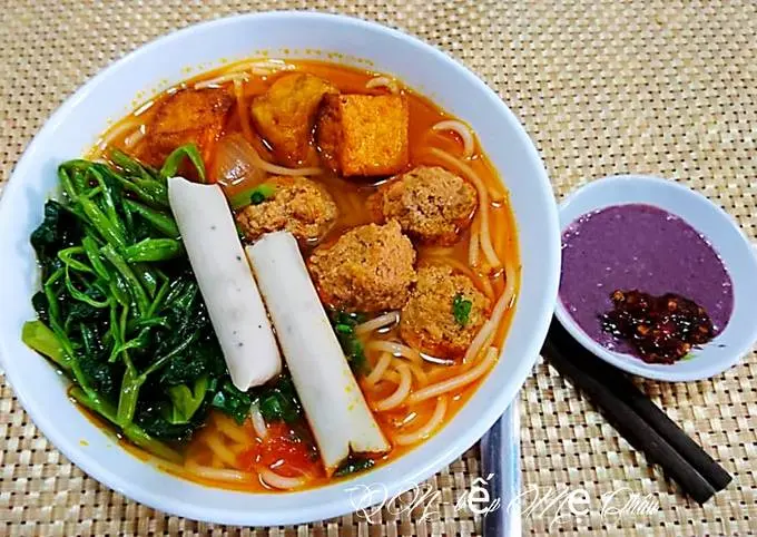 Hình ảnh Canh bún riêu cua chả