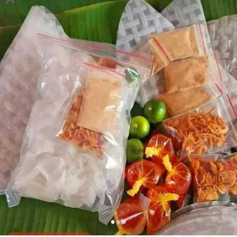 Hình ảnh Bánh tráng phơi sương muối nhuyễn hành phi