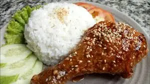 Hình ảnh Cơm Trắng Gà Lớn Chiên