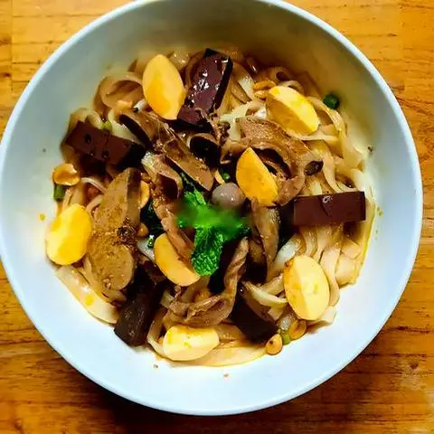 Hình ảnh Lòng gà trứng non