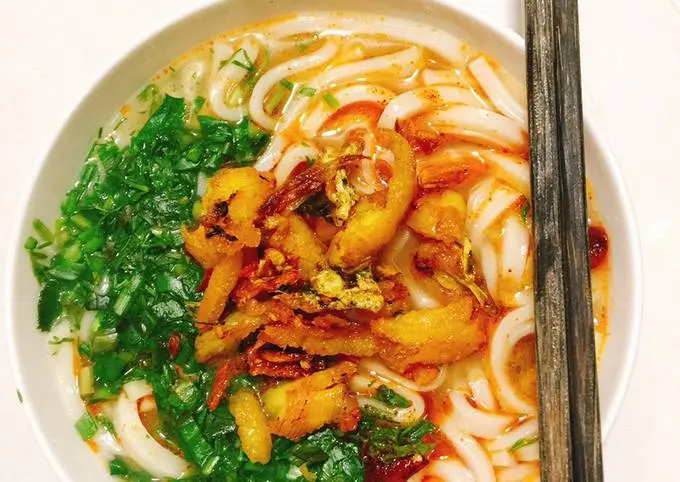 Hình ảnh Bánh canh cá lóc chiên