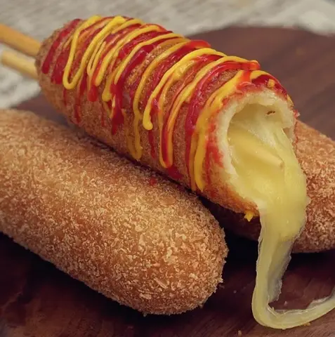 Hình ảnh Hotdog phô mai