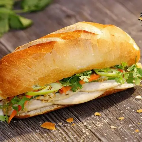 Hình ảnh Bánh mì chả lụa