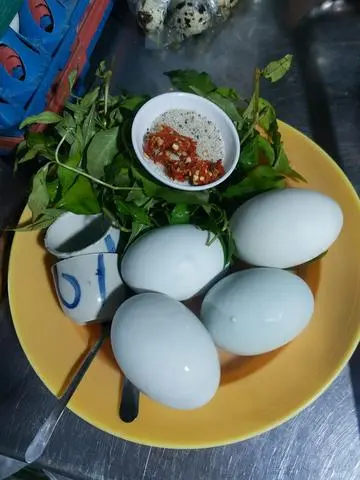 Hình ảnh Trứng vịt lộn