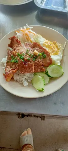 Hình ảnh Cơm sườn bì chả trứng