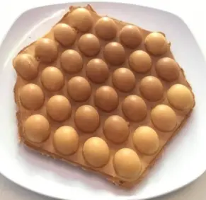Hình ảnh Bánh trứng gà non truyền thống nhân Patê