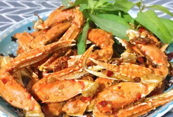 Hình ảnh Càng ghẹ rang muối ớt ướt