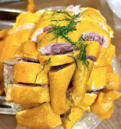 Hình ảnh Gà ủ muối nguyên con chặt sẵn