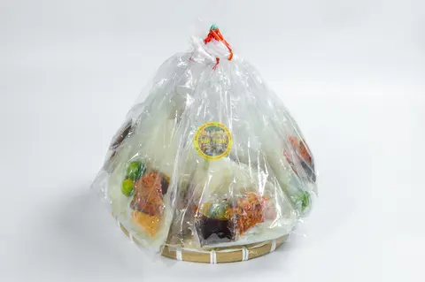 Hình ảnh Bánh tráng trộn thập cẩm me